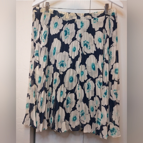 Maison Jules Pleated Sheer Overlay Floral Skirt Size XL Office Boho Flirty - Picture 5 of 9